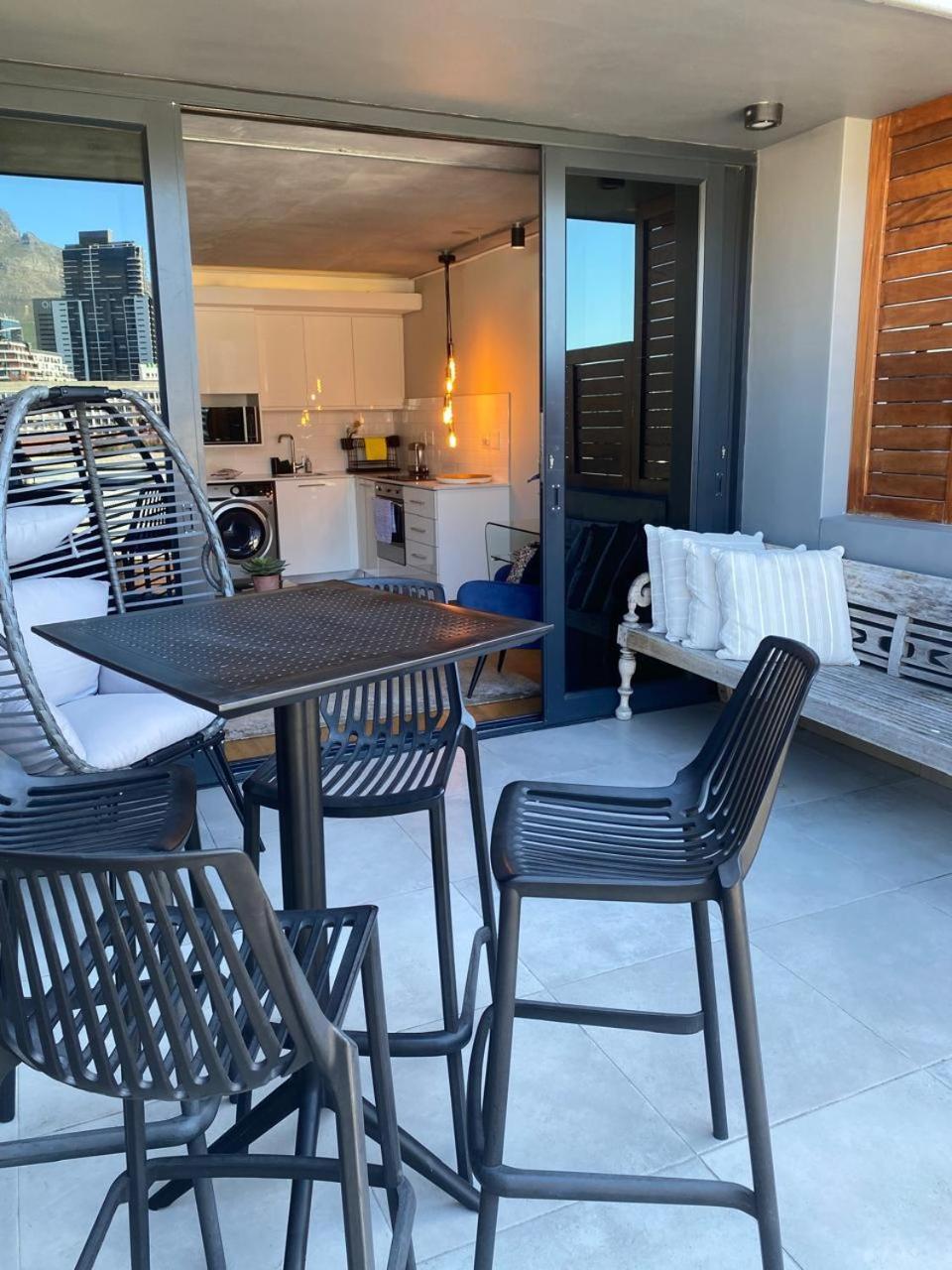 Modern Apartment In The Docklands, De Waterkant, Cape Town Stunning Views, Gorgeous Pool Deck Экстерьер фото